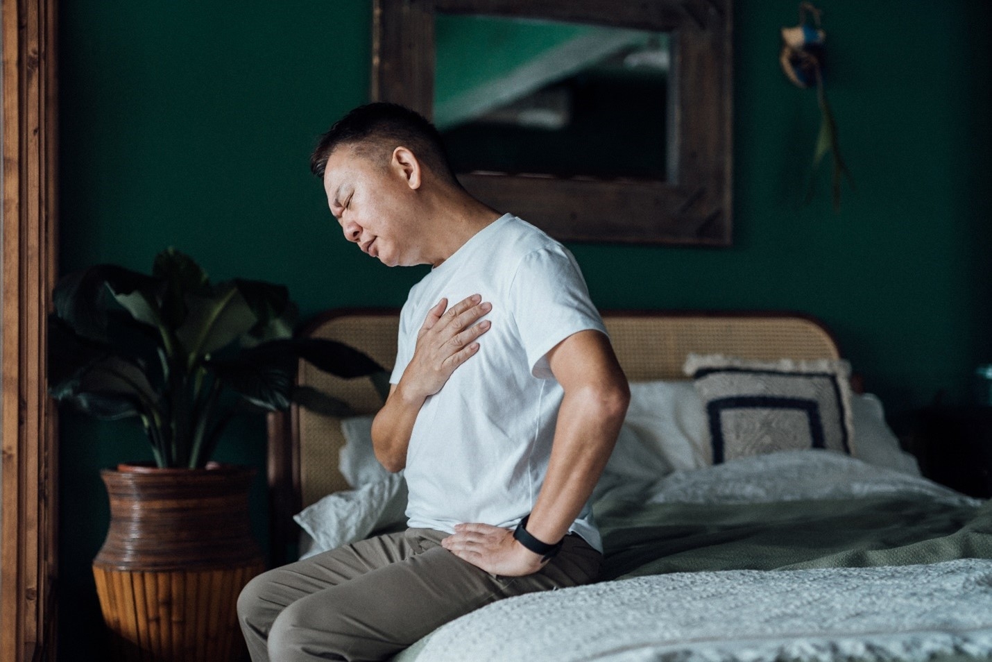 Man can't sleep because of acid reflux at night